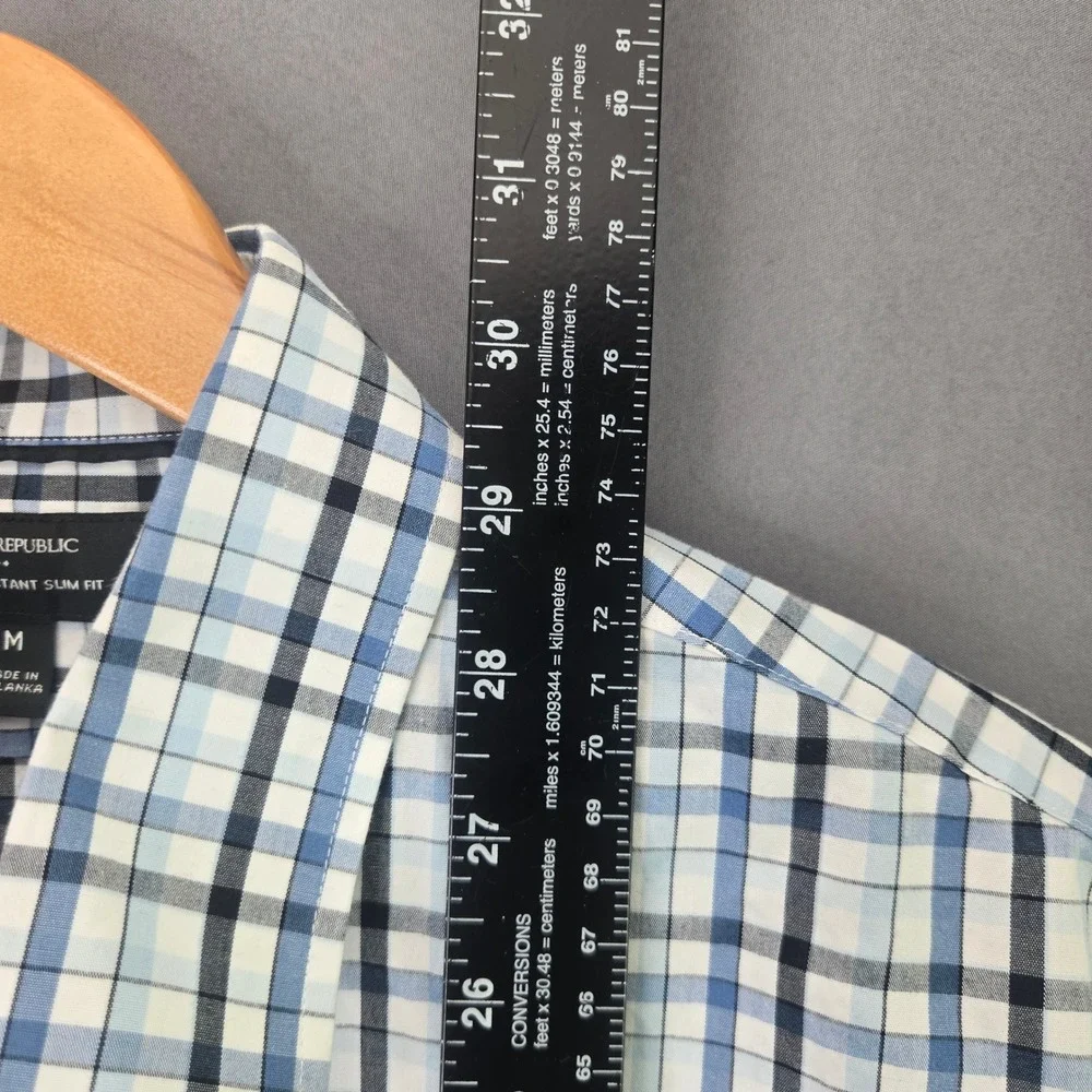 Banana Republic Shirt Mens M Blue Plaid Slim Fit Wrinkle Resistant Button Up LS